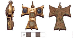 Tau cross from East Devon (DEV-4EAD04). Medieval copper alloy reliquary pendant dating from 1400-1500 AD.